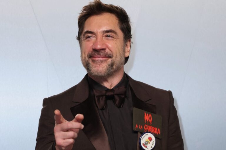 A politically charged awards season ends with calls for peace at the Oscars A politically charged awards season ends with calls for peace at the Oscars