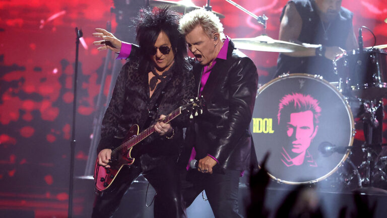Billy Idol Makes Empowering Speech Performs Dancing With Myself
