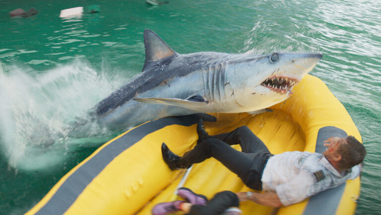 ‘Deep Water’ Review: Aaron Eckhart in Renny Harlin Disaster Movie