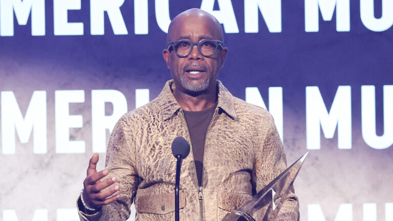 Darius Rucker Calls for Every Day Support for Veterans at AMAs 2026