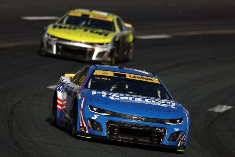 How to watch NASCAR Cup Series at Kansas: TV, streaming for Hollywood Casino 400 playoff race