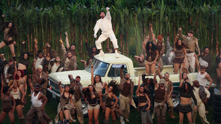Super Bowl Halftime Show Review: Critic Take on Bad Bunny Performance