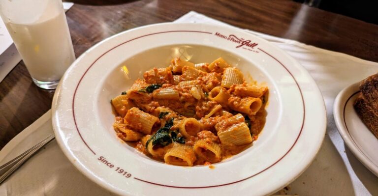 Musso & Frank Grill Review: It’s Still Possible to Dine Like One of the Hollywood Greats at This Old-School Haunt