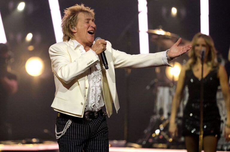 How to Watch ‘A Grammy Salute to Rod Stewart Live’ Online for Free How to Watch ‘A Grammy Salute to Rod Stewart Live’ Online for Free