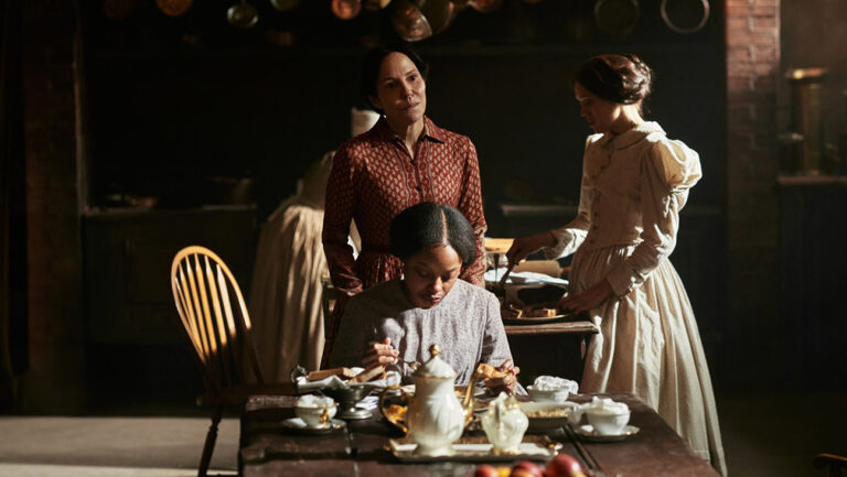 ‘The Gray House’ Review: Mary-Louise Parker in Amazon Civil War Series ‘The Gray House’ Review: Mary-Louise Parker in Amazon Civil War Series