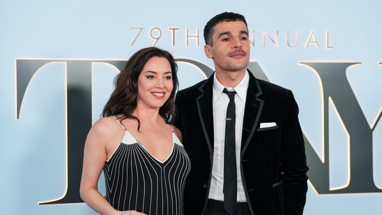 Aubrey Plaza, Christopher Abbott at 2026 Tony Awards Show Off Pregnancy