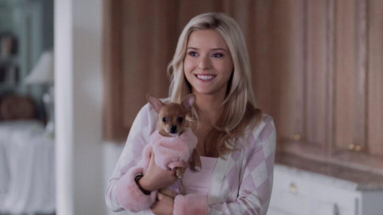 ‘Elle’ Review: Amazon’s ‘Legally Blonde’ Prequel Feels Stuck Already