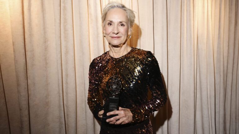 Laurie Metcalf: “It’s Been a Year of Getting Everything I Wished For” Laurie Metcalf: “It’s Been a Year of Getting Everything I Wished For”