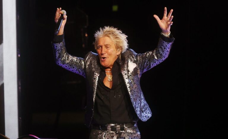 Rod Stewart ‘One Last Time’ Tour Hollywood Bowl Review: Is He Done?