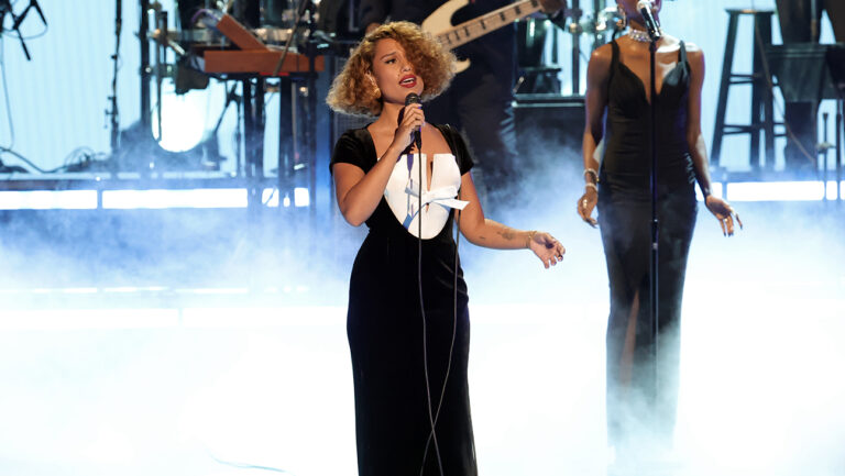 BET Awards 2026 Performance: Raye Receives Standing Ovation