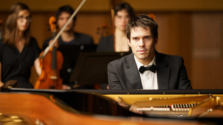 ‘Two Pianos’ Review: Arnaud Desplechin’s Drama Hits the Right Notes