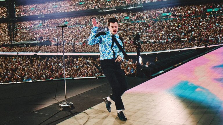 Harry Styles Breaks World Record With 12-Night Run at Wembley Harry Styles Breaks World Record With 12-Night Run at Wembley