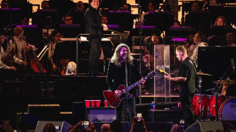 Foo Fighters Rock Out With Gustavo Dudamel at Bowl: Concert Review Foo Fighters Rock Out With Gustavo Dudamel at Bowl: Concert Review