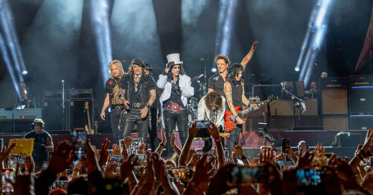 Hollywood Vampires – Live Review – Scarborough Open Air Theatre