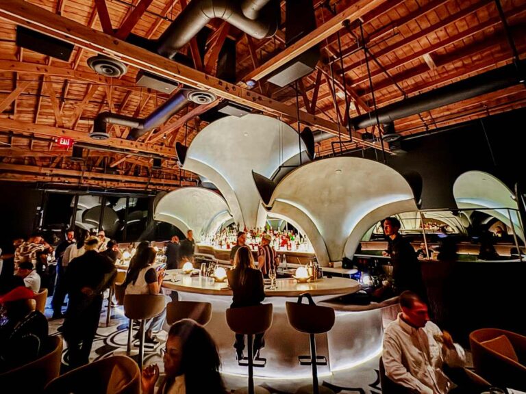 Lucia looks stunning, but the Caribbean food shines, too – Review – Los Angeles